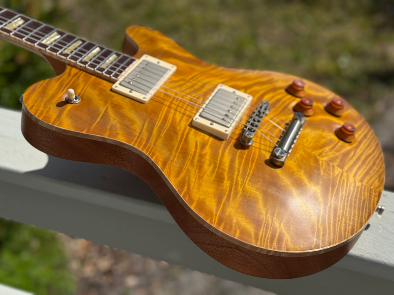 Nik Huber Dolphin 59 Exceptional Top